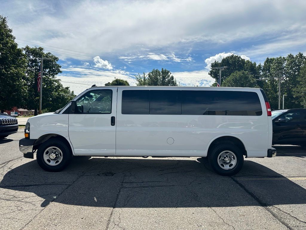chevrolet express passenger 2020 1GAZGPFP7L1230920 image chevrolet express passenger 2020 1GAZGPFP7L1230920 image